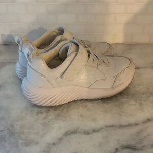 Skechers All-White Velcro Sneakers size 13.5